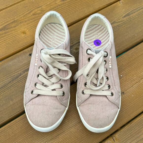 💜SALE: Taos size 8 Star style low top canvas sneakers - light pink, cream laces - Picture 2 of 9